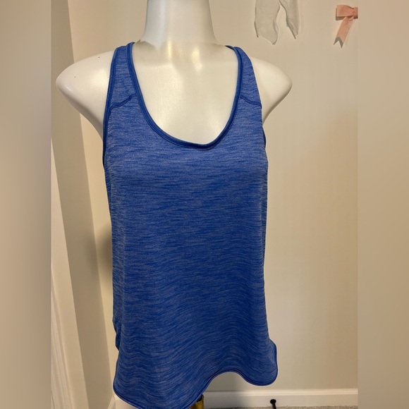 Lululemon Essential Tank
Heathered Jet Stream - Picture 4 of 6